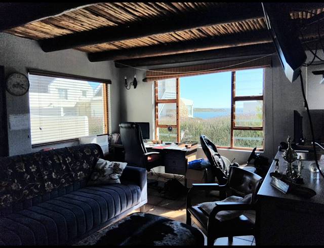 3 BEDROOM HOUSE FOR SALE IN JACOBSBAAI